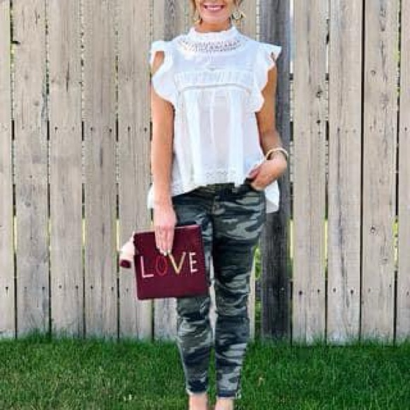 Embroidered Love Pouch - Picture 6 of 10